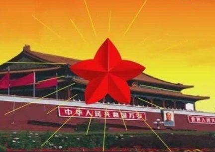 河南一男子在大雨中“淡定”喝酒，他为何会有如此举动？