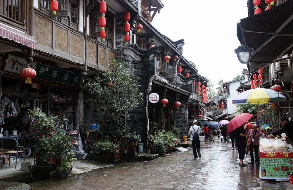 两会之声｜加快形成新质生产力，上海的产业应该如何布局？