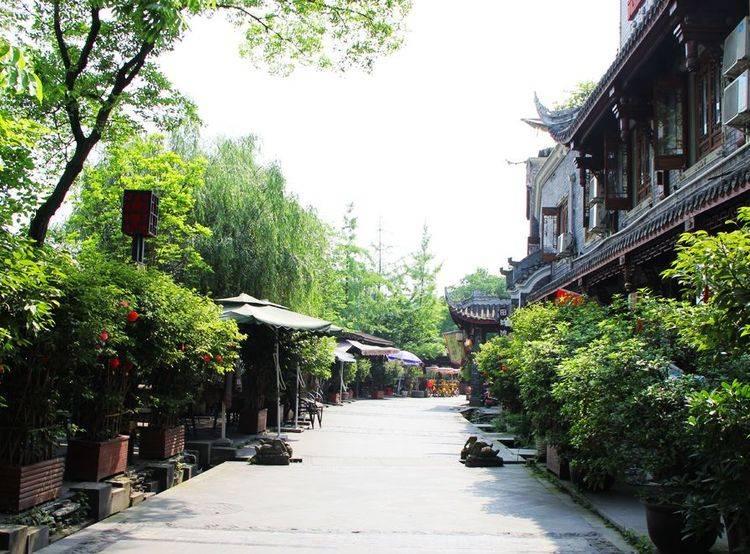 跟女朋友说所有女人都要生孩子，为什么她会生气？游戏画面